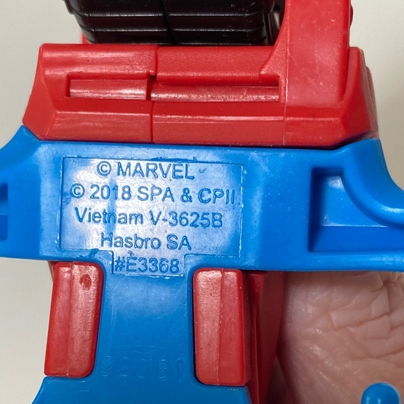 3 Superhero/Motorcycles Marvel Playskool Hasbro2018 New Condition Moveable Parts - Picture 5 of 12